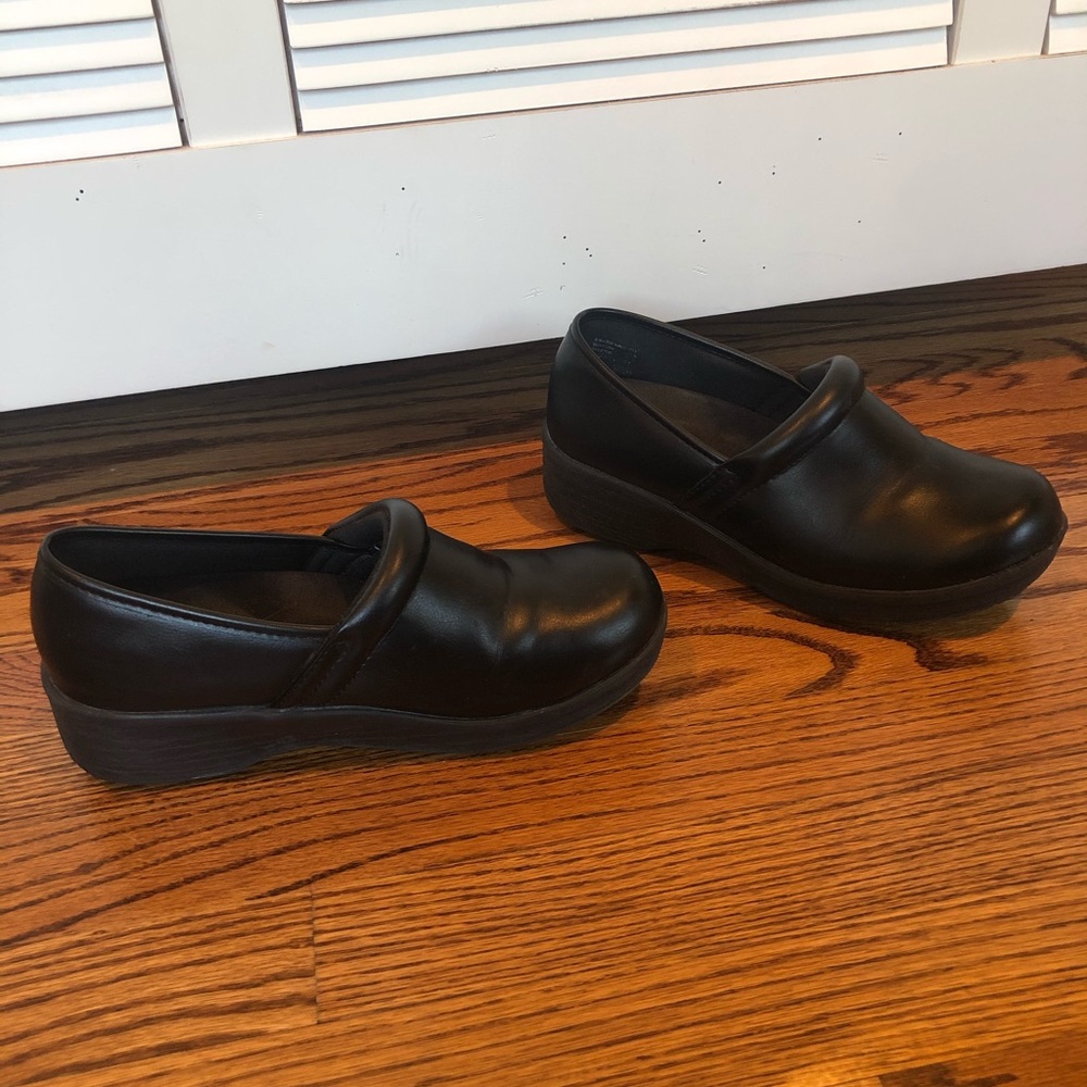 Food service or nurse shoes